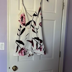 Xl stilettos brand little bit of yellowing from sitting only worn once